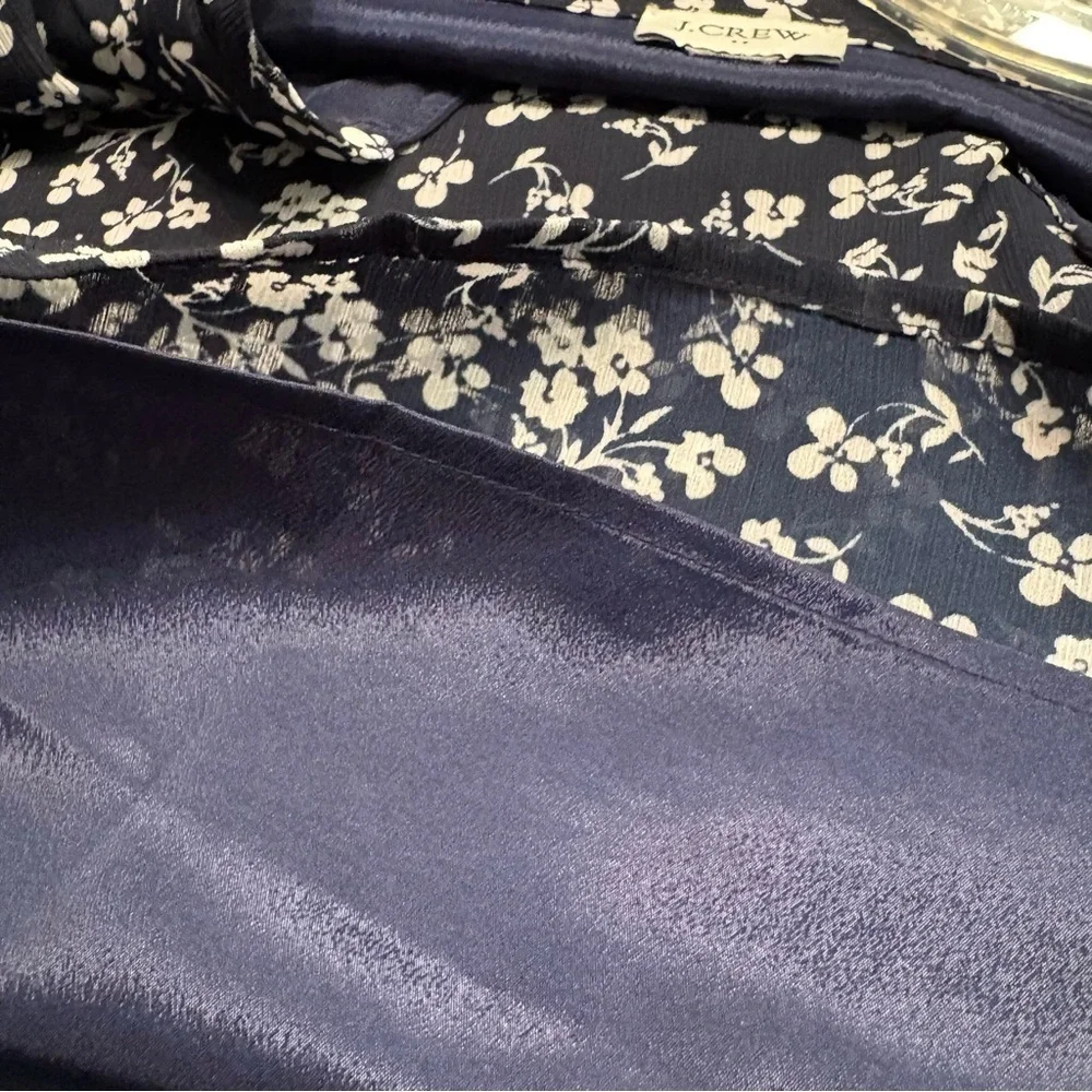 J.Crew Factory V-Neck Crinkle Top in Black with White Floral Print Size 3XL